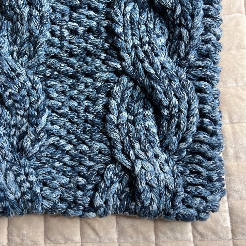 Pottery Barn Colossal Knit Pillow Cover Sham Only Blue NO PILLOW INSERT - Picture 2 of 4